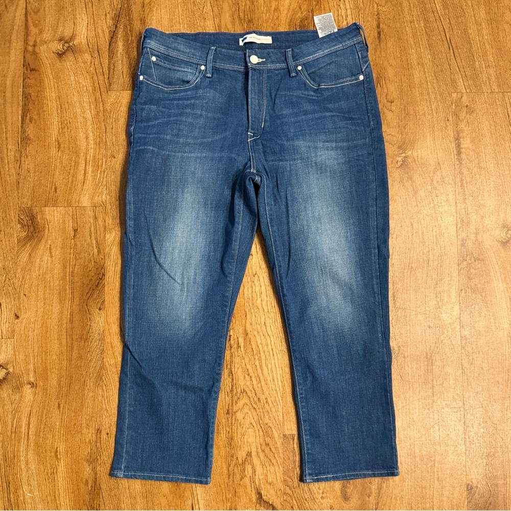Levis Women’s Size 16 Mid Rise Skinny Blue Jeans Stretch Denim Measure 33" Waist